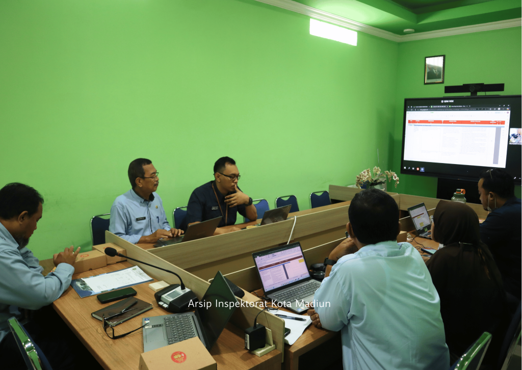 4-4-1024x726 Zoom Meeting Telaah Sejawat: Penyampaian Hasil Penilaian Sementara antar APIP