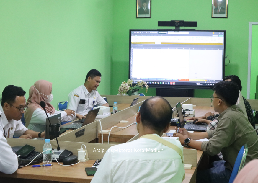 2-2 Dokumentasi Kegiatan – Review HPS